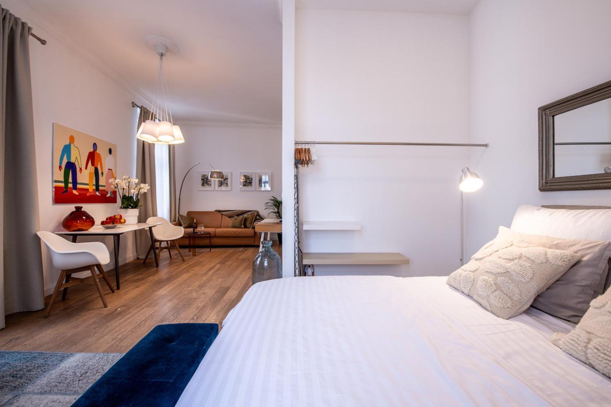 Modern Downtown Apt - Renovated, On Ideal Location Praha Bagian luar foto