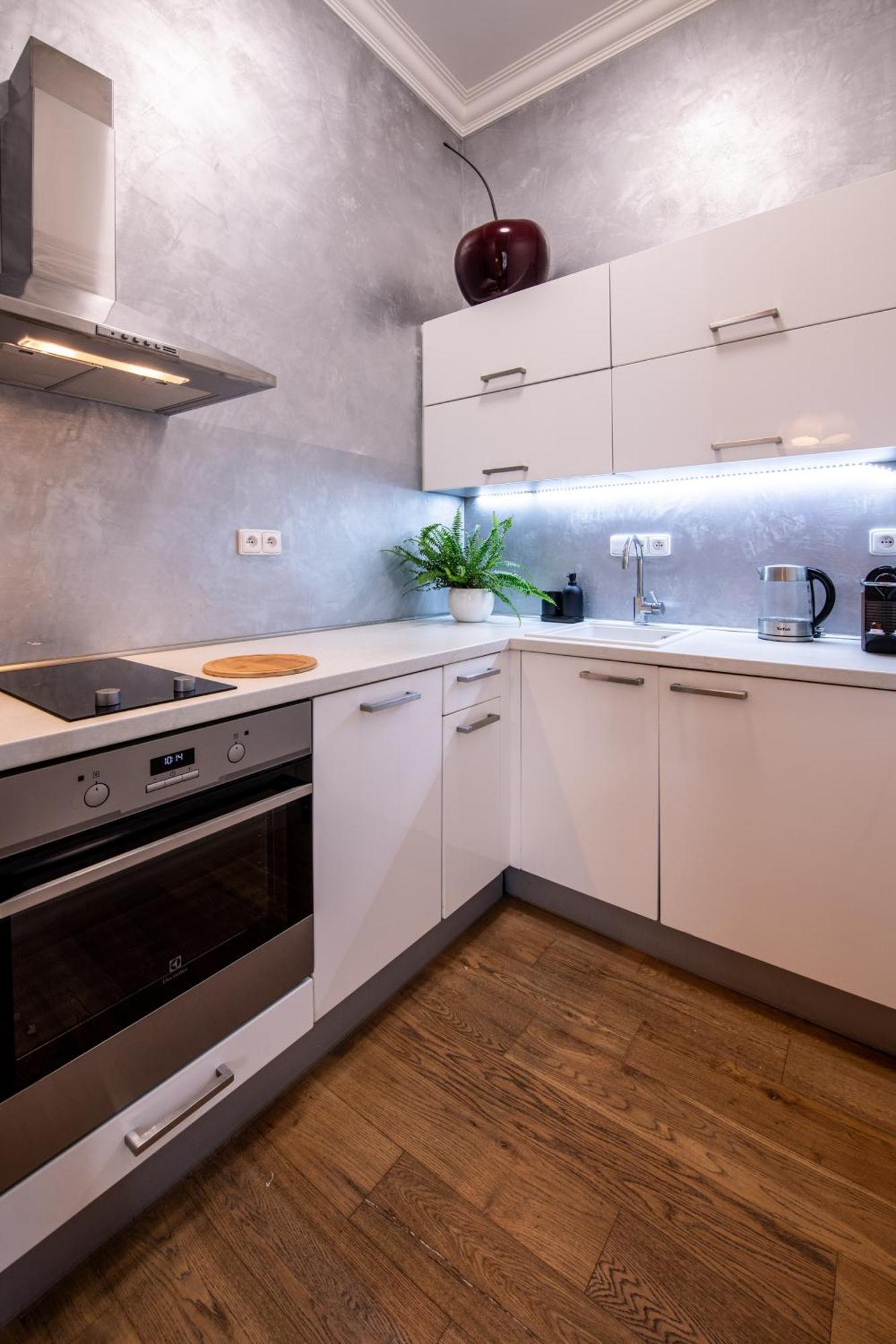 Modern Downtown Apt - Renovated, On Ideal Location Praha Bagian luar foto